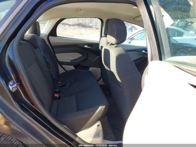 Ford Focus Se Image 11