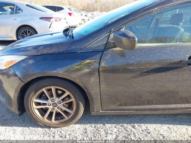 Ford Focus Se Image 4