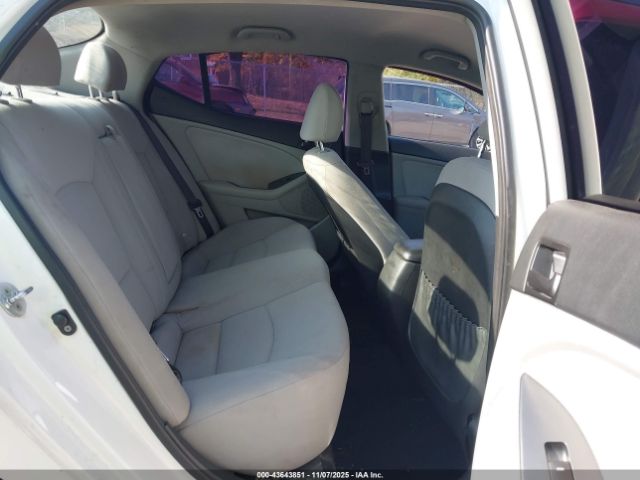 Kia Optima Lx Image 8