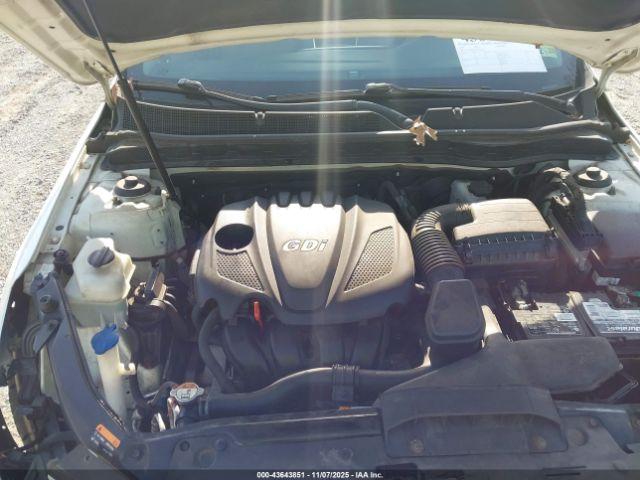 Kia Optima Lx Image 9