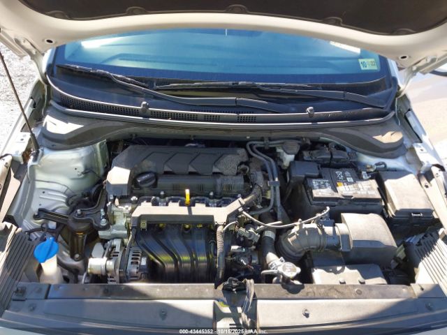 Hyundai ACCENT Se Image 2