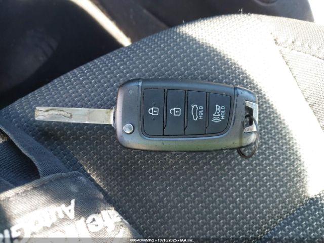 Hyundai ACCENT Se Image 15