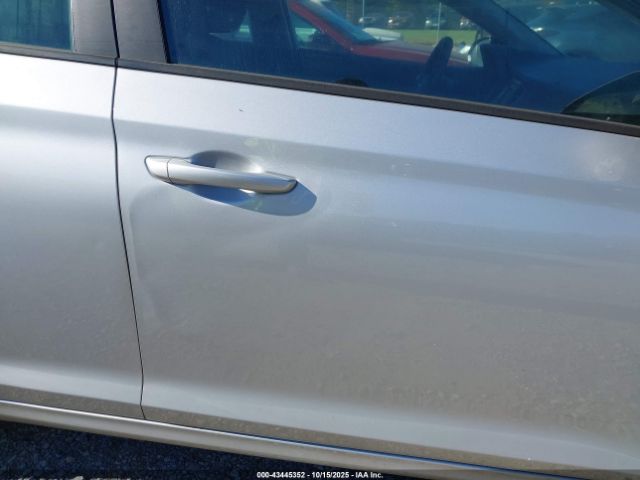 Hyundai ACCENT Se Image 18