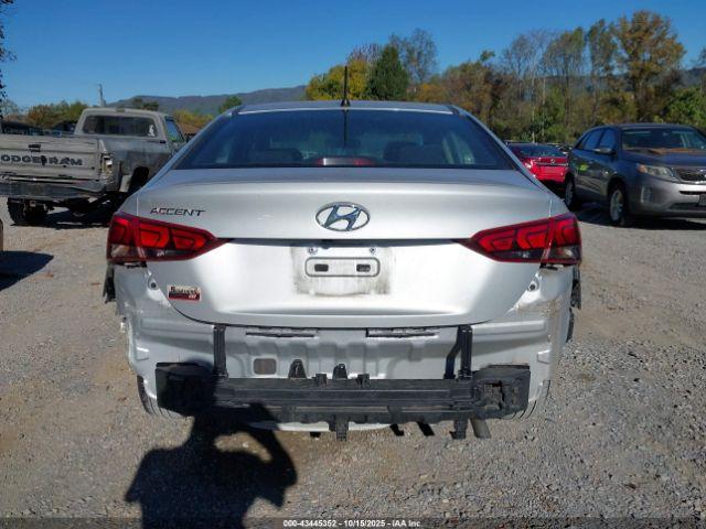 Hyundai ACCENT Se Image 16