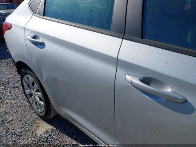 Hyundai ACCENT Se Image 9