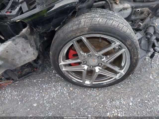 Chevrolet Corvette Image 14