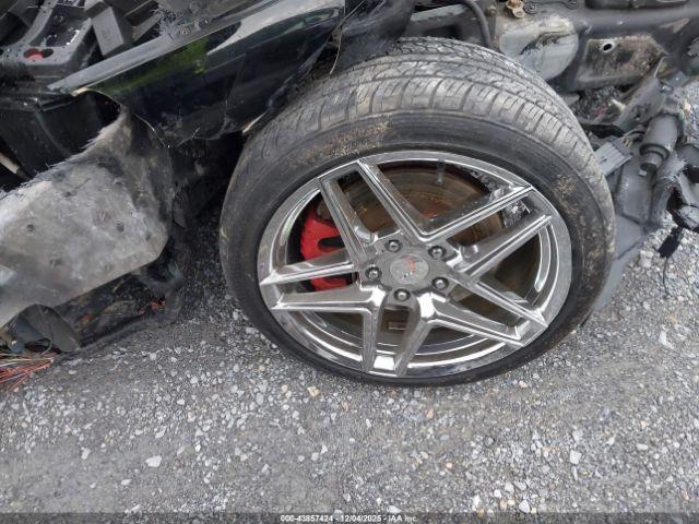 Chevrolet Corvette Image 14