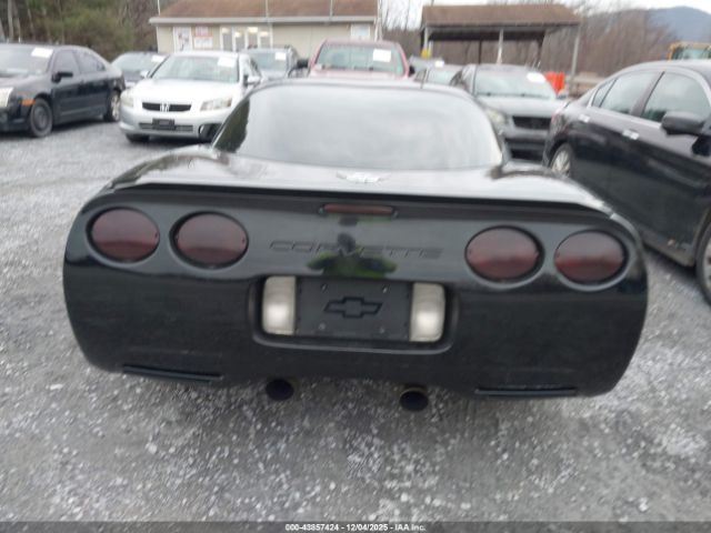 Chevrolet Corvette Image 12