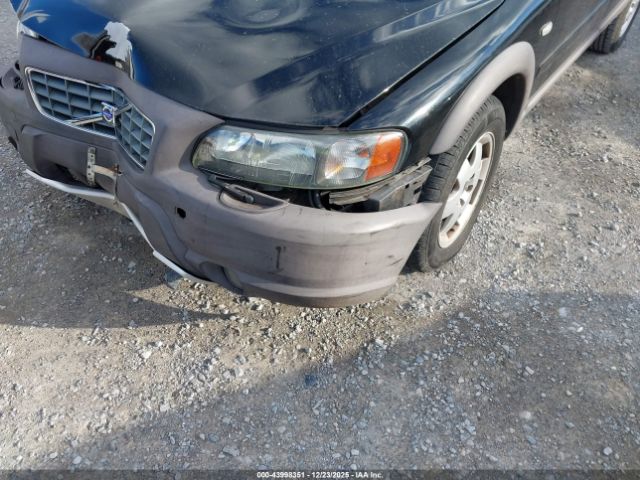 Volvo XC70 2.5t Image 6