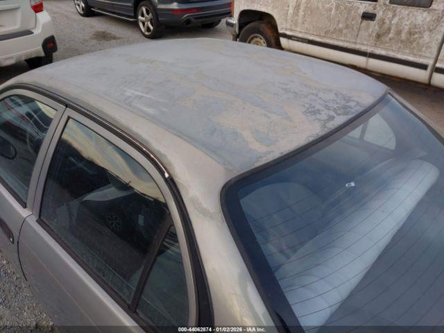 Toyota Corolla Ce Image 10