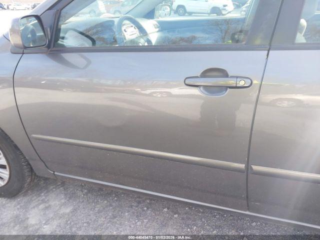 Toyota Corolla Le Image 14