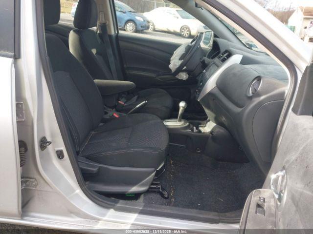 Nissan Versa 1.6 Sv Image 6
