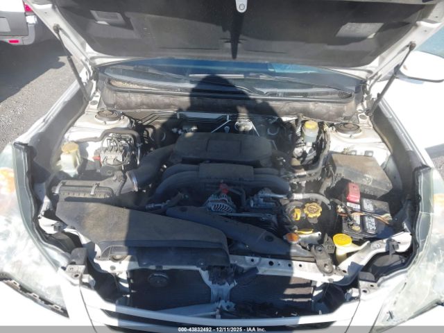 Subaru Outback 2.5i Limited Image 9