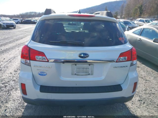 Subaru Outback 2.5i Limited Image 2