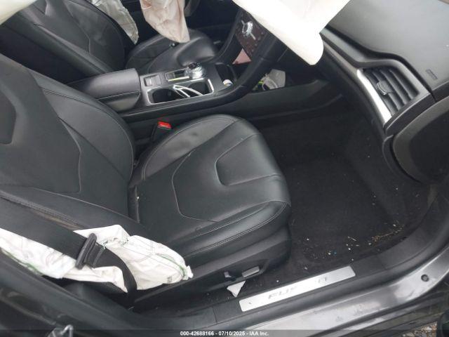 Ford Fusion Titanium Image 6