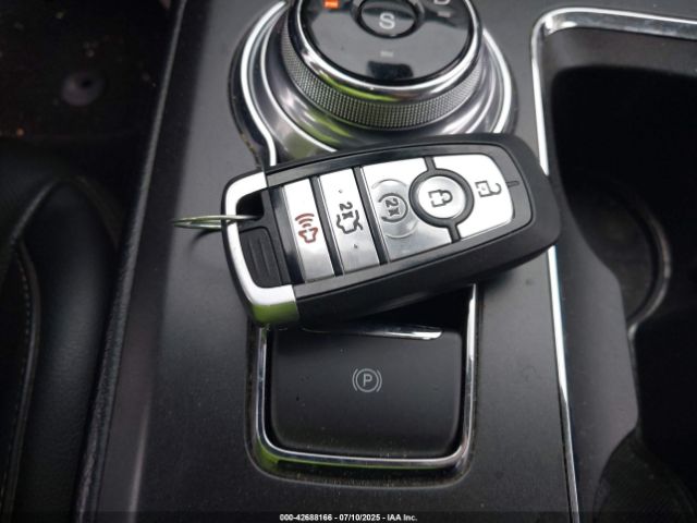 Ford Fusion Titanium Image 13