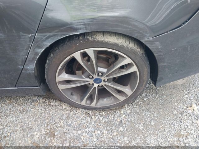 Ford Fusion Titanium Image 10