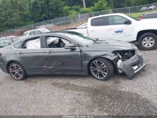 Ford Fusion Titanium Image 11