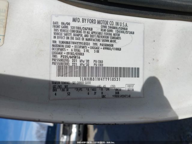 Lincoln Towncar Executive Image 14