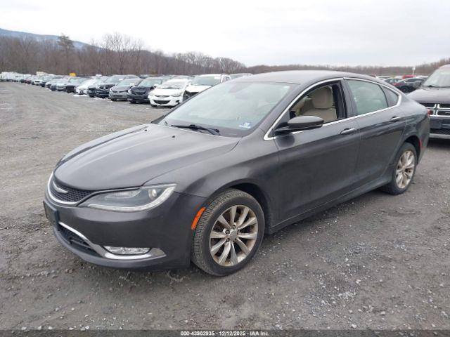 Chrysler 200 C Image 7