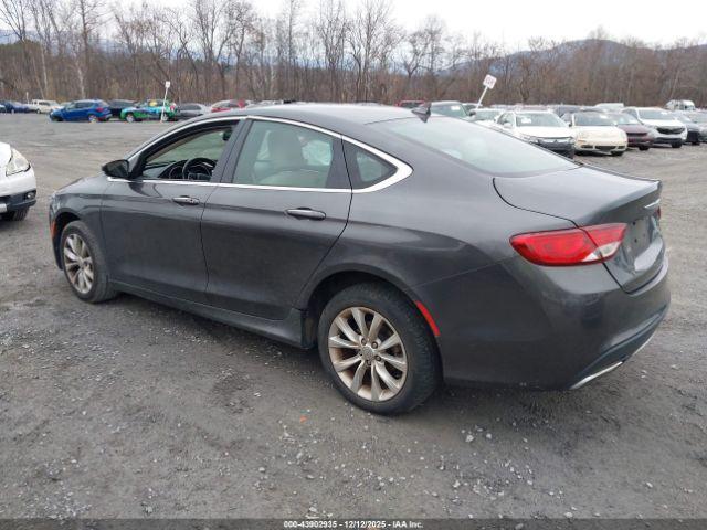 Chrysler 200 C Image 8