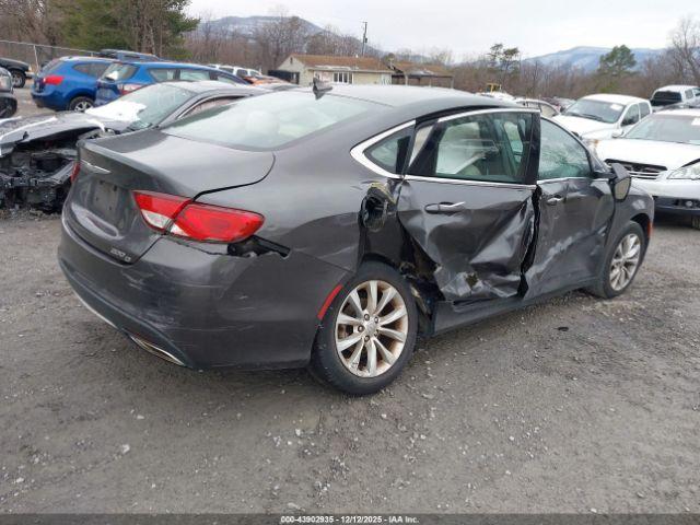 Chrysler 200 C Image 9
