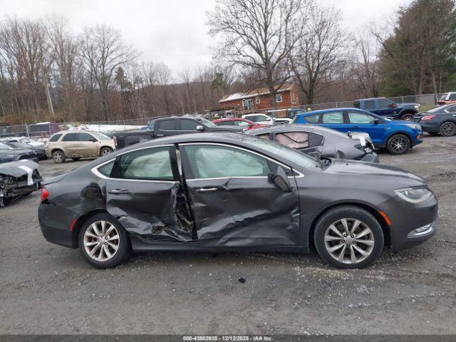 Chrysler 200 C Image 5