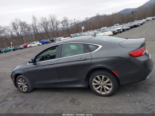 Chrysler 200 C Image 16