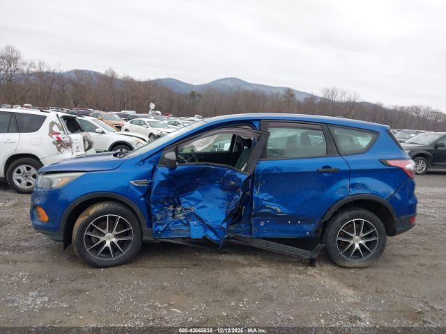 Ford Escape S Image 3