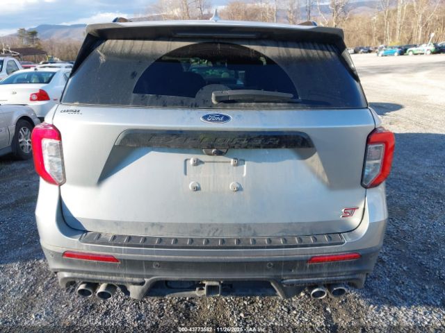 Ford Explorer St Image 16