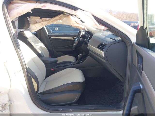 Volkswagen Jetta Image 14