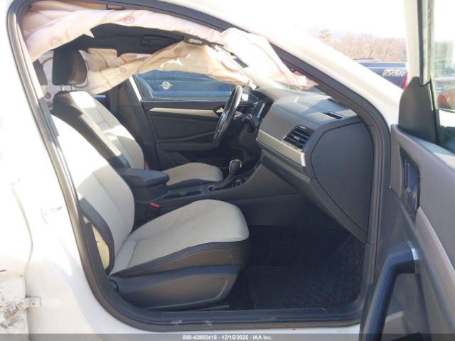 Volkswagen Jetta Image 14