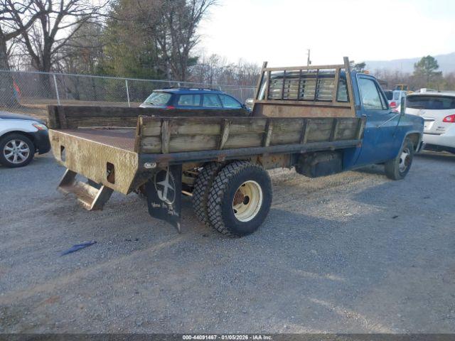 Chevrolet R30 Image 7