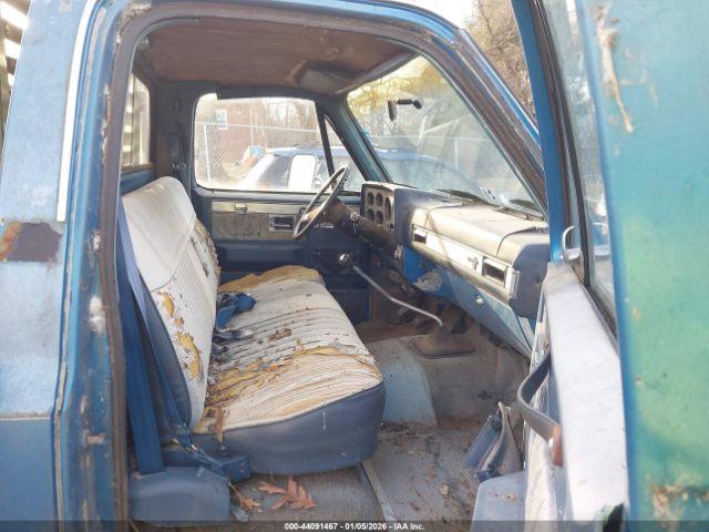 Chevrolet R30 Image 20