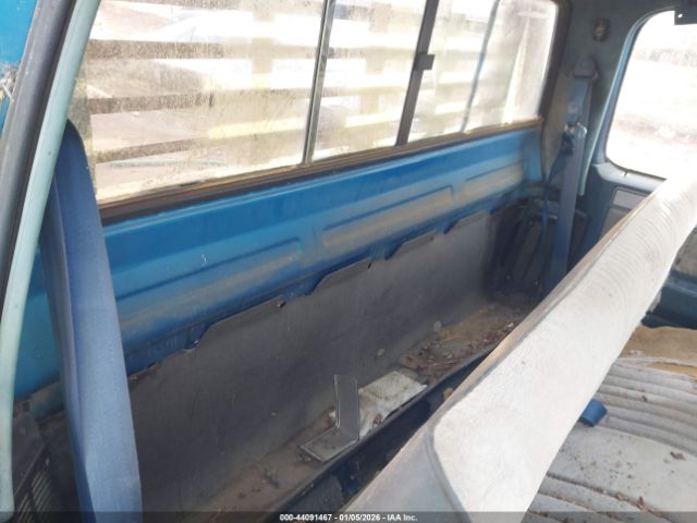 Chevrolet R30 Image 3