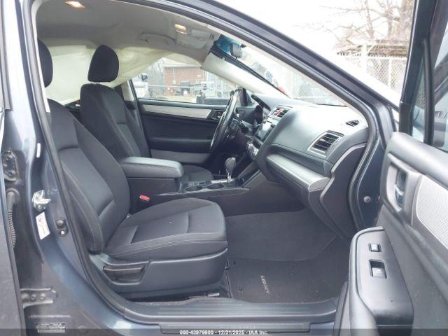 Subaru Legacy 2.5i Premium Image 15