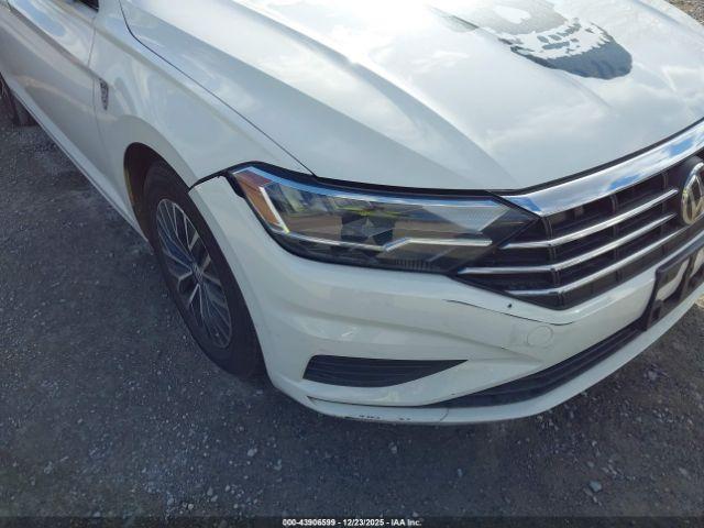 Volkswagen Jetta Image 5