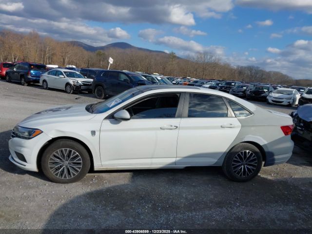 Volkswagen Jetta Image 14