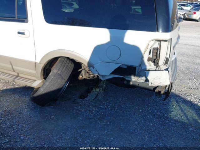 Ford Expedition Image 9