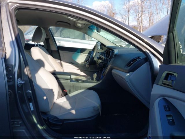 Kia Optima Lx Image 4