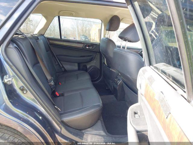 Subaru Outback 2.5i Limited Image 9