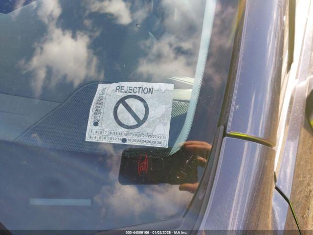 Subaru Outback 2.5i Limited Image 16