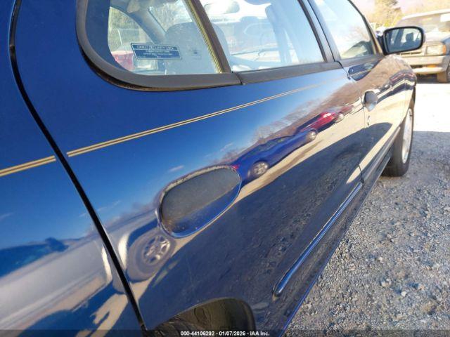 Chevrolet Cavalier Image 2