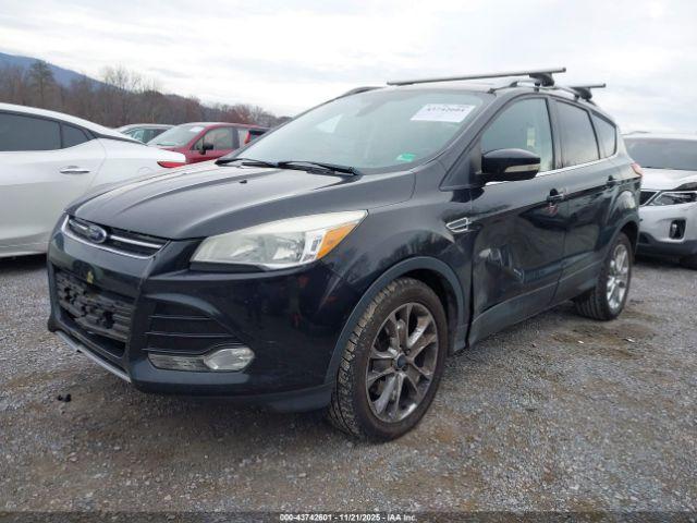 Ford Escape Titanium Image 3