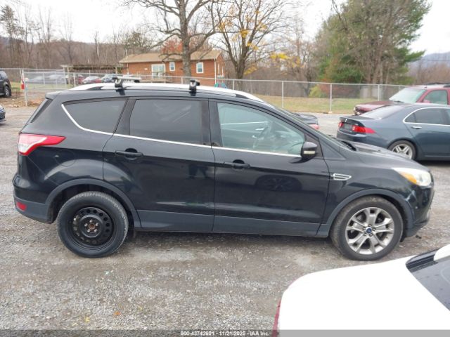 Ford Escape Titanium Image 10