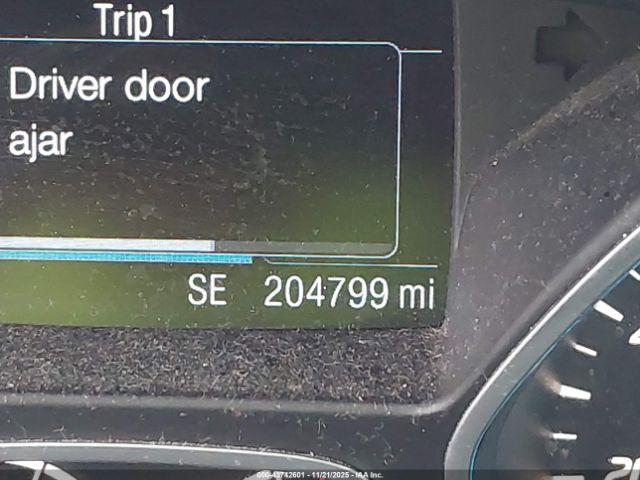 Ford Escape Titanium Image 13