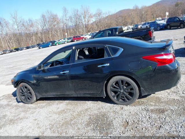 Nissan Altima 2.5 Sr Image 3