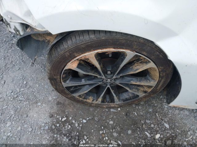 Toyota Corolla Se Image 9