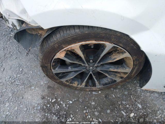 Toyota Corolla Se Image 9