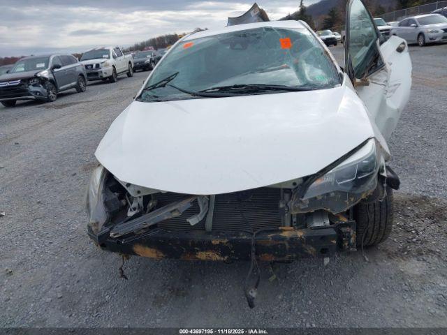 Toyota Corolla Se Image 14